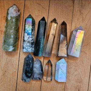 Angel Aura & Natural Crystal Tower Set – 11 Pieces